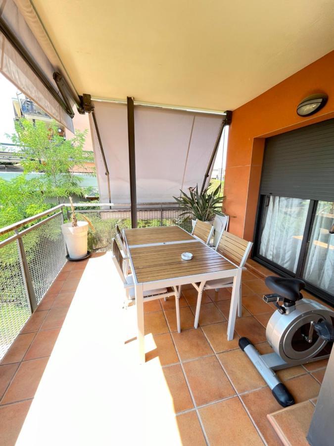 Sunny apartment Sa Boadella big solarium sea view Lloret de Mar Bagian luar foto